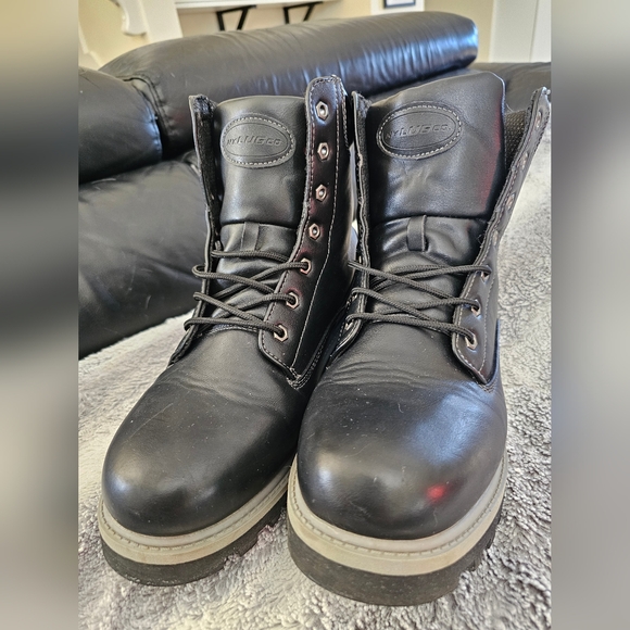 Lugz black boots. - Picture 2 of 9